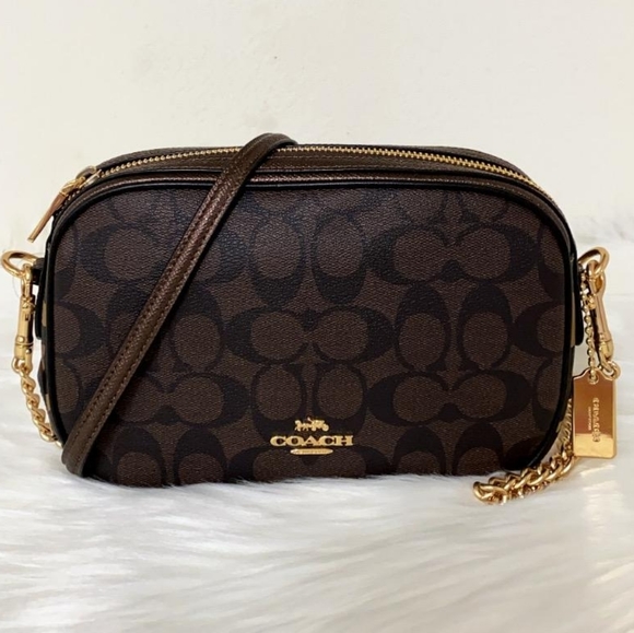 Coach Handbags - ⚜Coach Isla Chain Crossbody In Signature Canvas